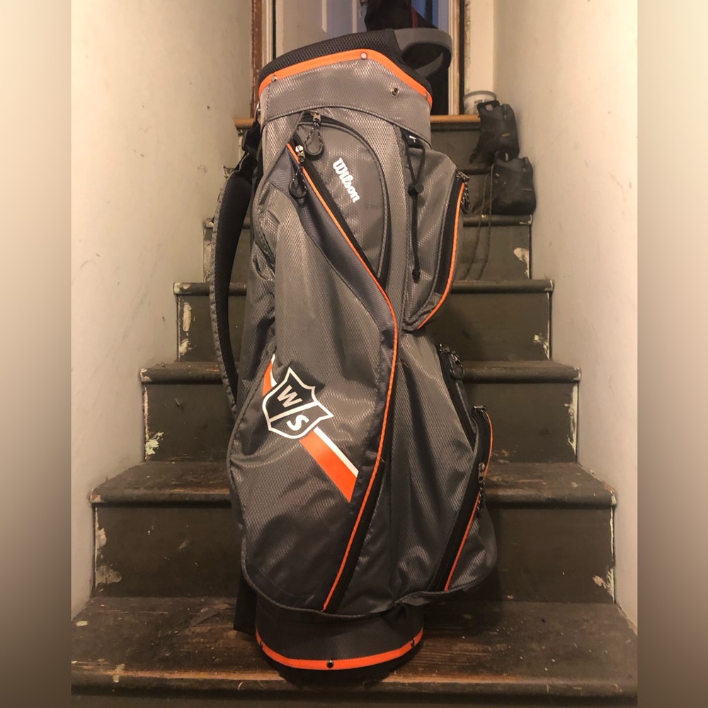 Mens Wilson Staff 14-way cart golf bag.